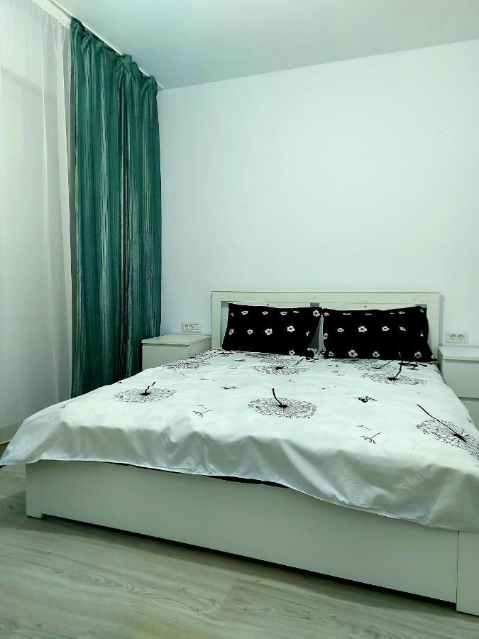 קריובה Black&White Suites מראה חיצוני תמונה