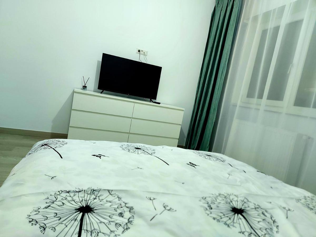 קריובה Black&White Suites מראה חיצוני תמונה